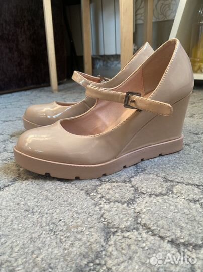 Туфли лакированные