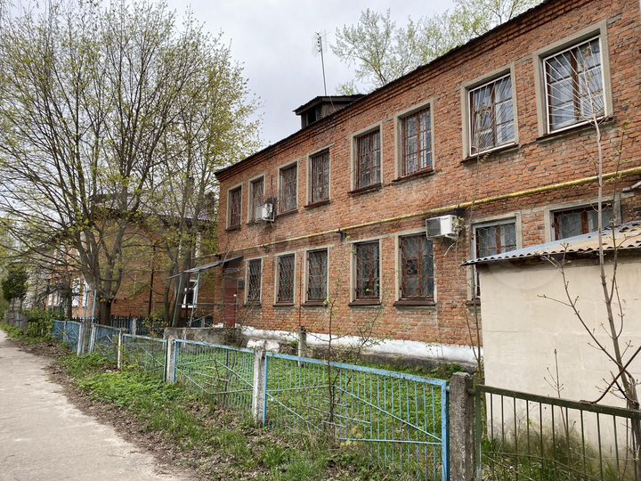 Помещение свободного назначения два этажа, 340 м²