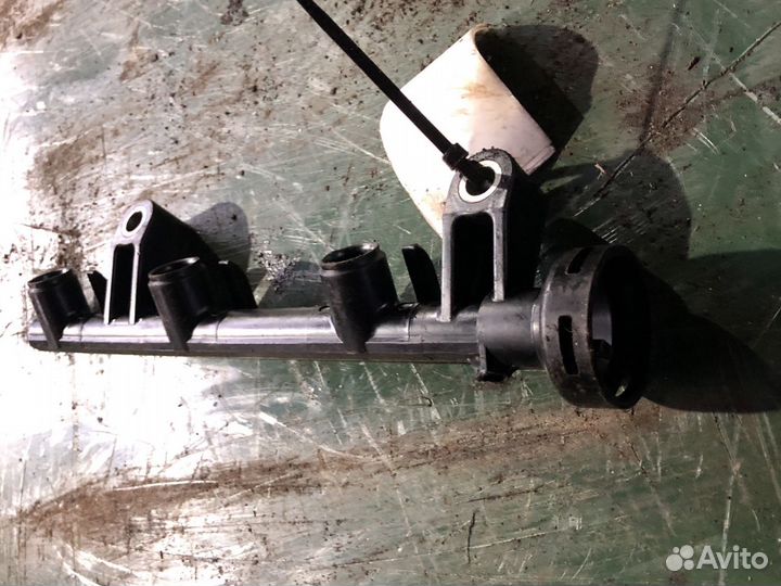 Топливная рампа Toyota Vitz 1KR-FE