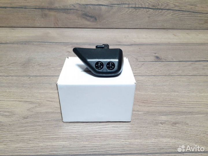 Омыватель фар правый Freelander 2 L359 LR003850