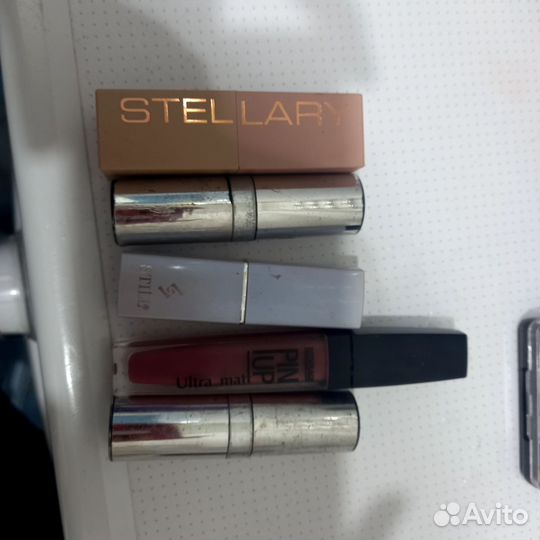 Помада разная