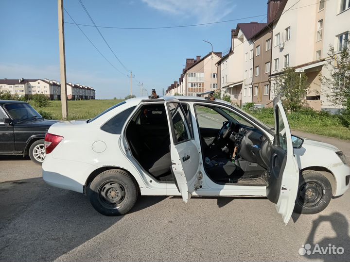 LADA Granta 1.6 МТ, 2018, 120 000 км
