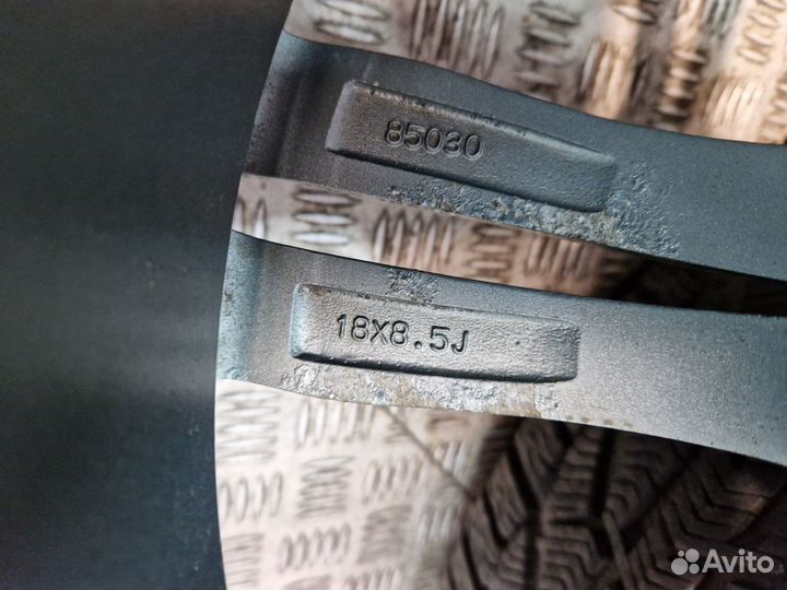 R18 Tigar Winter 245/45, PCD 5x120 DIA 72.7