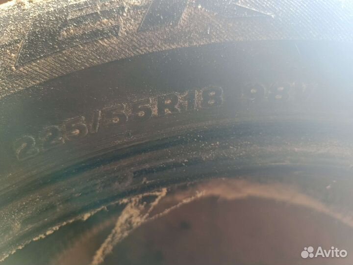 Bridgestone Dueler H/P Sport 225/55 R18 98V