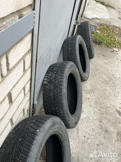 Hankook Winter I'Cept IZ2 215/60 R17