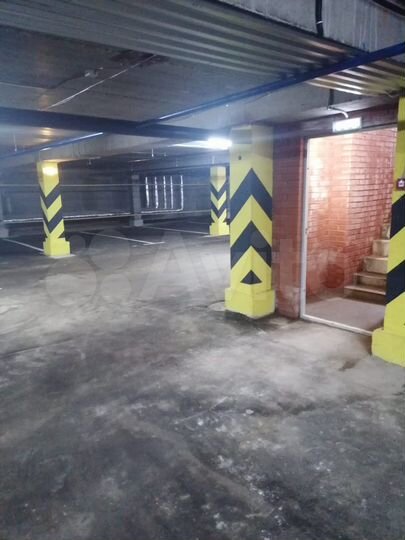 Машиноместо, 15 м²