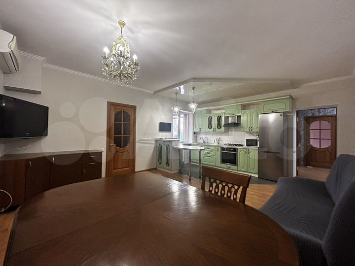 Дом 326 м² на участке 11 сот.