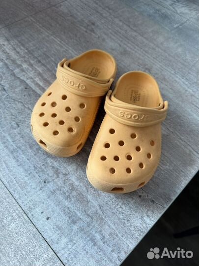 Crocs C9