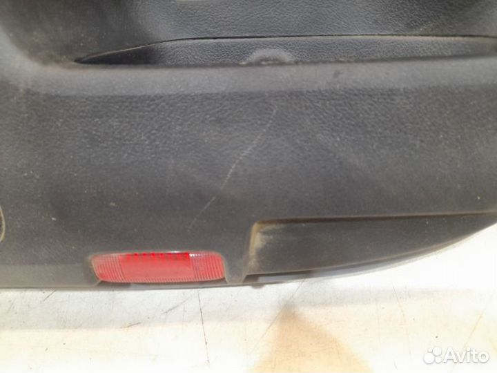 Обшивка двери задняя правая Toyota Land Cruiser