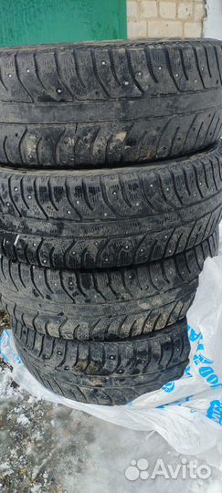 Bridgestone Ice Cruiser 7000 185/65 R15