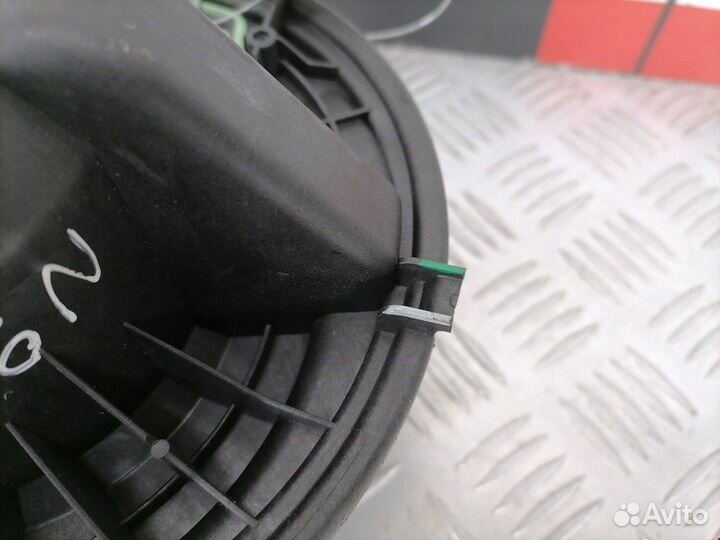 Моторчик печки для BMW 1-Series (E81/E82/E87/E88)