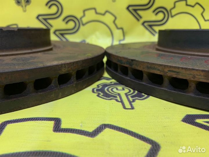 Диск тормозной передний Subaru Legacy BLE EZ30D