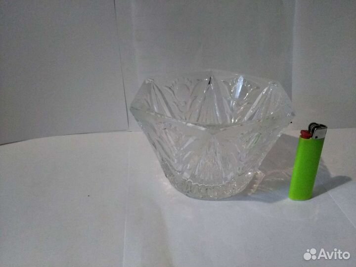 Салатное СССР стекло