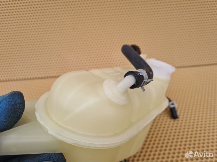 Бачок расширительный передний Infiniti M Q70 Y51