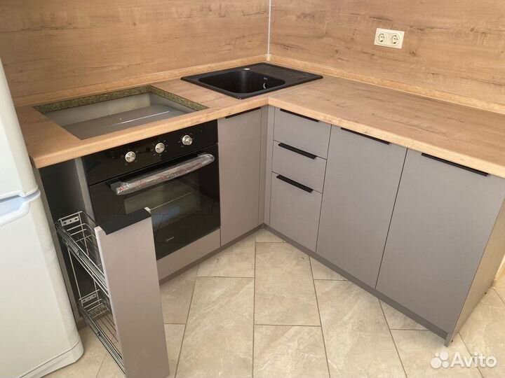 Кухня угловая в хрущевку на заказ