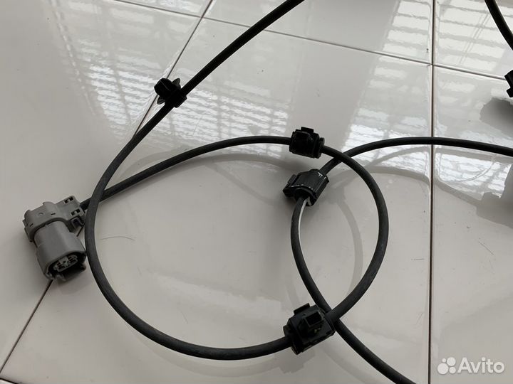 Датчик ABS Toyota Hilux GGN15 895160K010