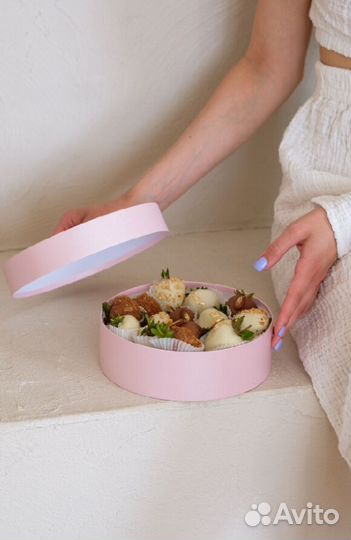 Комбо клубника в шоколаде + цветы