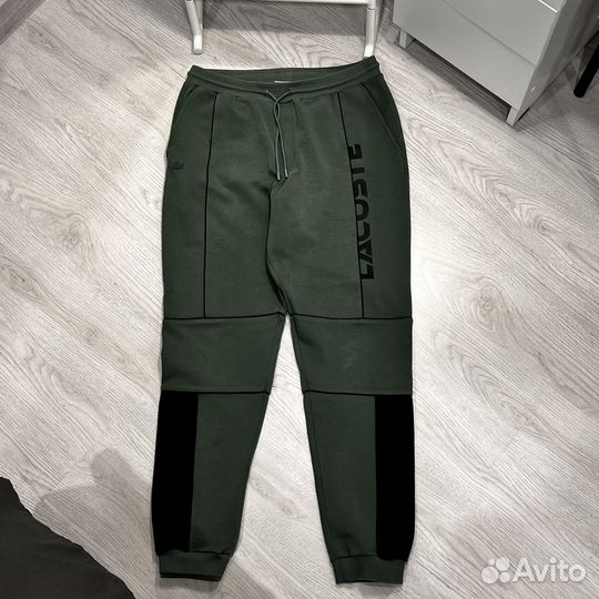 Спортивные штаны Lacoste