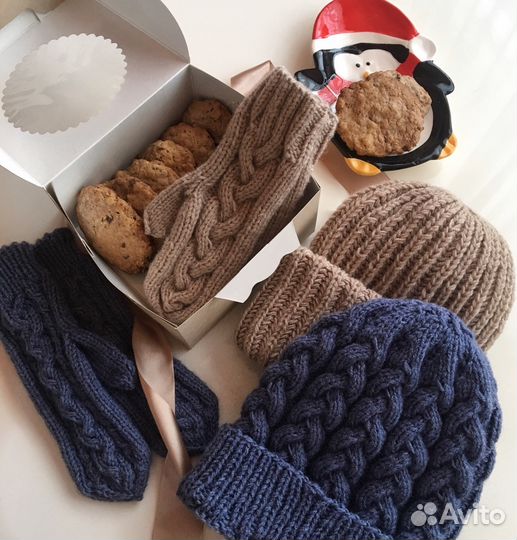 Вяжу на заказ Комплект шапка + варежки