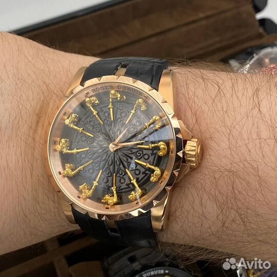 Часы Roger Dubuis