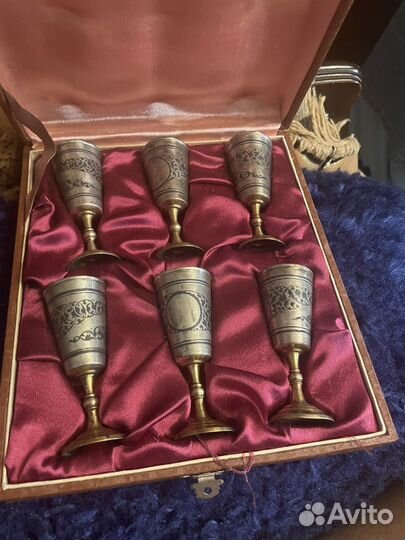 Продам серебряные рюмки