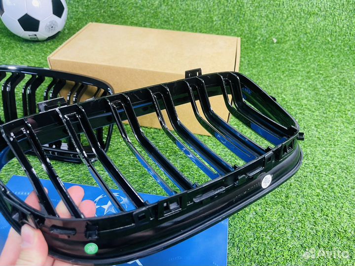 Решетка радиатора BMW E90 LCI M стиль