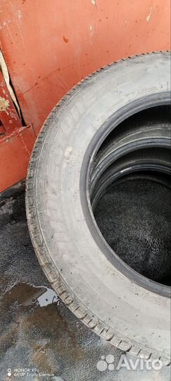 Bridgestone Dueler H/P Sport 215/65 R16