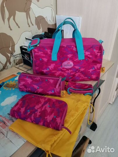 Рюкзак школьный