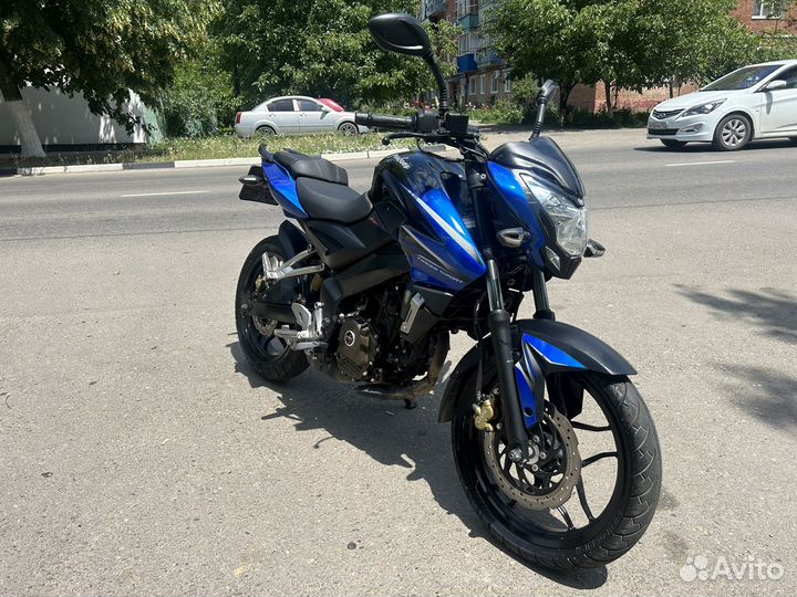Moтоцикл Bajaj Pulsar NS200