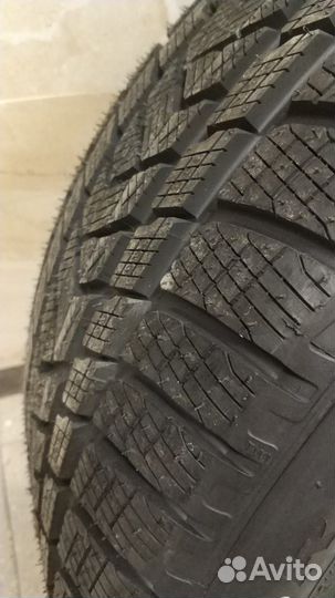 Pirelli Scorpion Winter 285/45 R21 113W