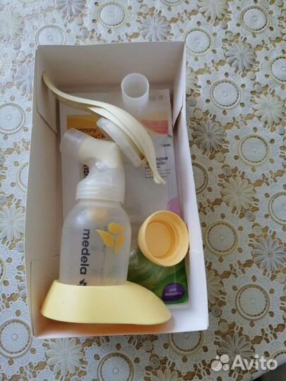Молокоотсос medela ручной