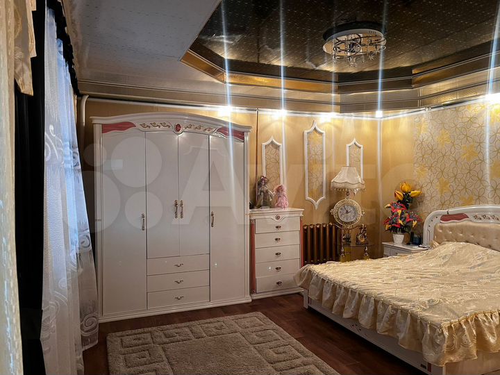 Коттедж 198 м² на участке 25 сот.