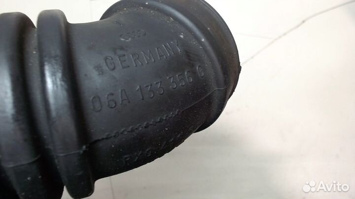 Патрубок воздушного фильтра Audi TT, 2000