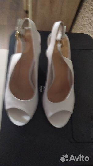 Босоножки /натуральная кожа/белые 37-38