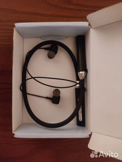 Беспроводные bluetooth наушники новые
