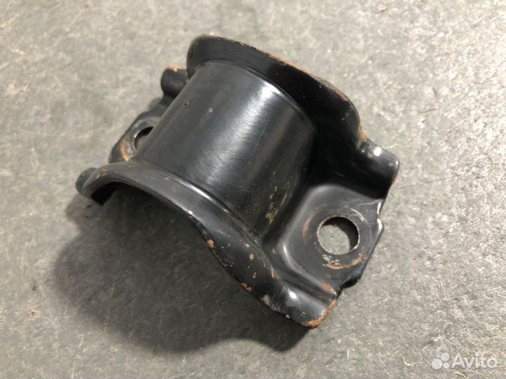 Скоба стабилизатора передняя Chevrolet Rezzo klau