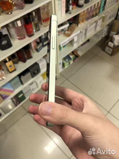 iPhone 12, 64 ГБ