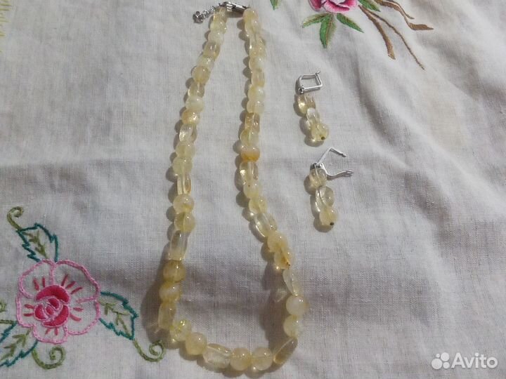 Бусы и серьги из натуральных камней