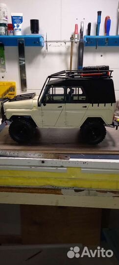 УАЗ 469 модель в масштабе 1:14 из пвх пластика