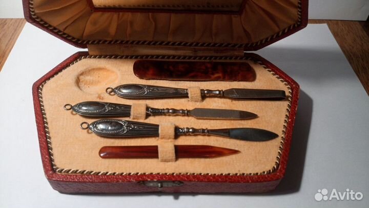 Старинный маникюрный набор в родном футляре Европа