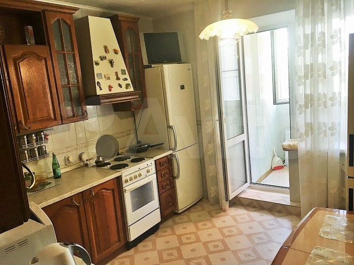 3-к. квартира, 60 м², 3/9 эт.