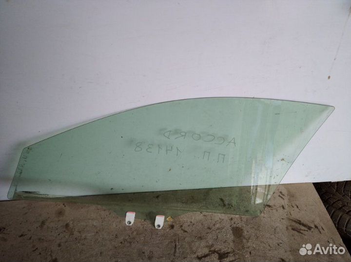 Стекло переднее правое Honda Accord VII 2003-2008