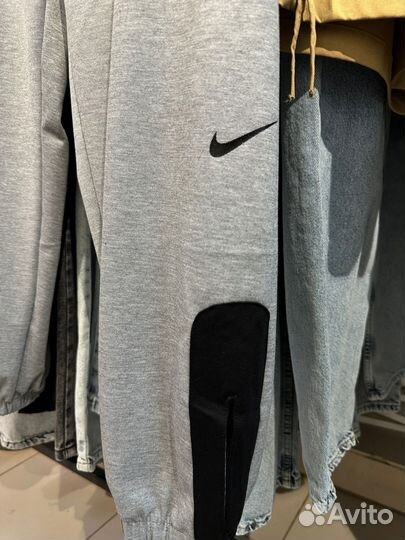 Спортивные штаны nike