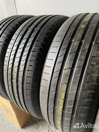 Roadstone N'Fera SU1 235/55 R18