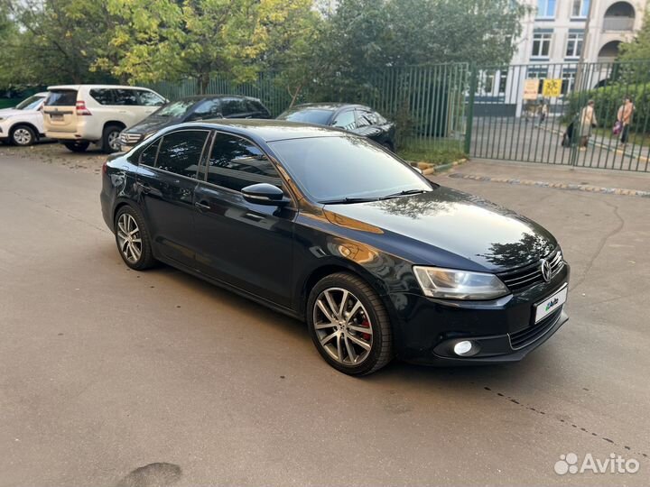 Volkswagen Jetta 1.6 AT, 2013, 321 000 км