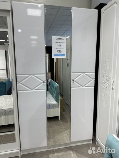 Спальня белый глянец - кровать шкаф комод в наличи