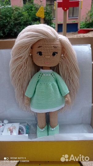 Вязаная кукла ручной работы