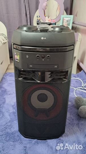 Музыкальная колонка LG Xboom ok65