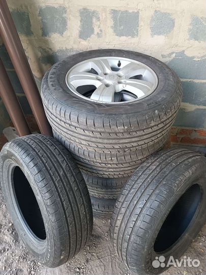 Green Diamond Icelander 215/65 R16