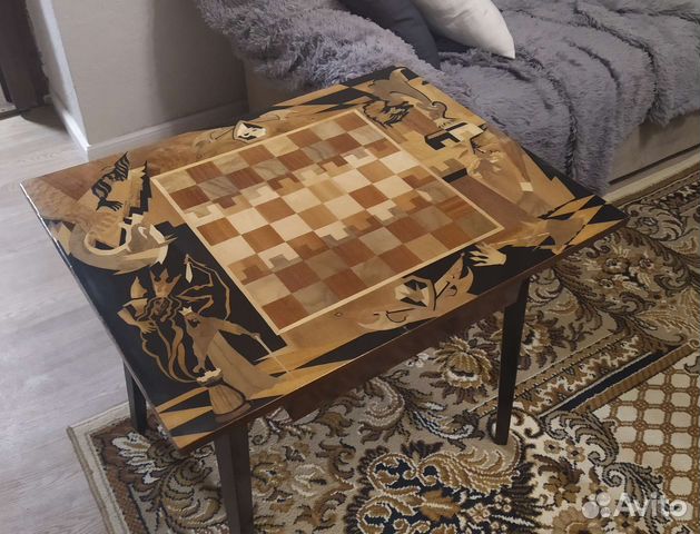 Шахматный столик